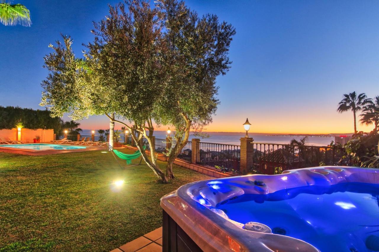 Beachside Villa With Panoramic Sea Views ベナルマデナ エクステリア 写真