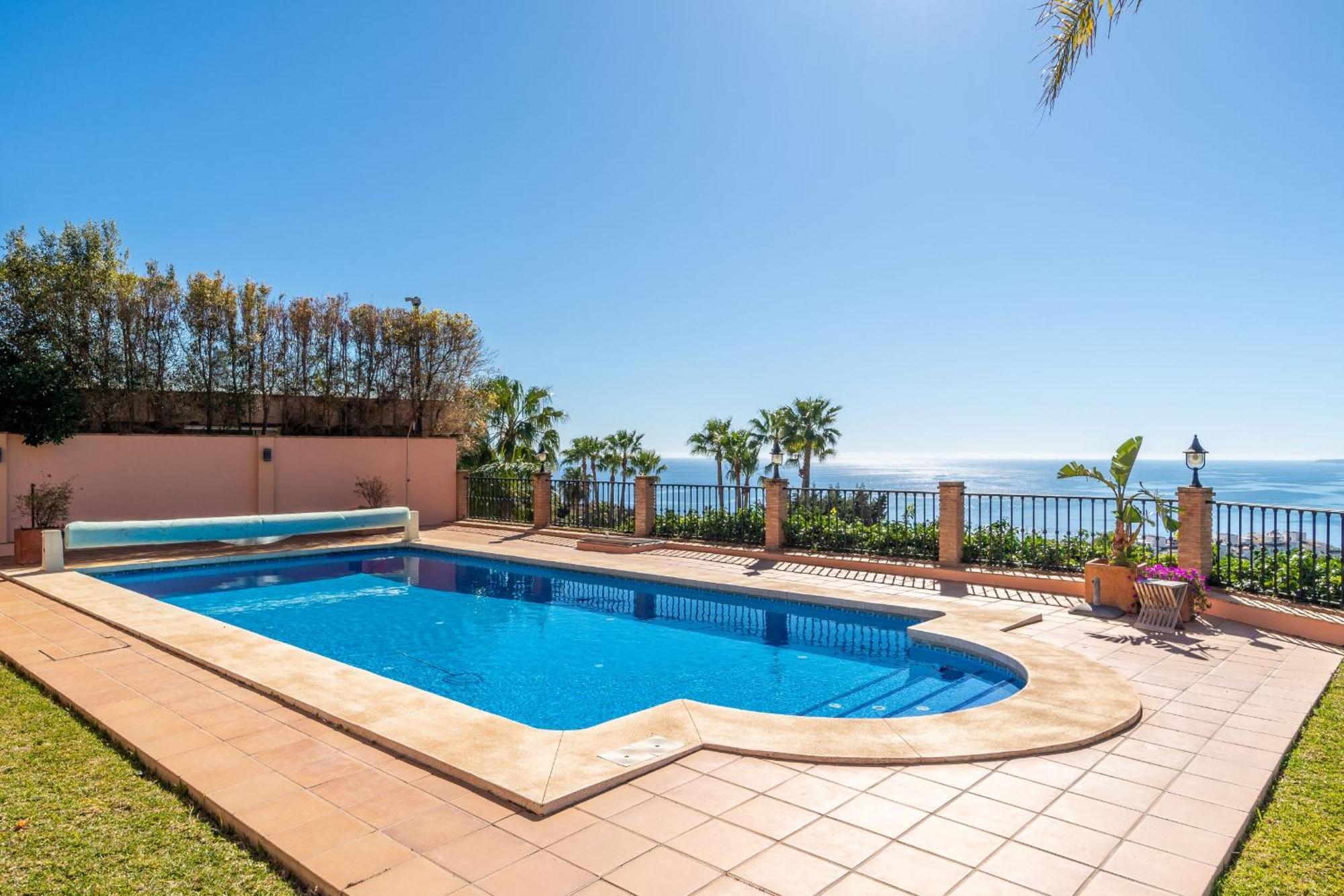 Beachside Villa With Panoramic Sea Views ベナルマデナ エクステリア 写真