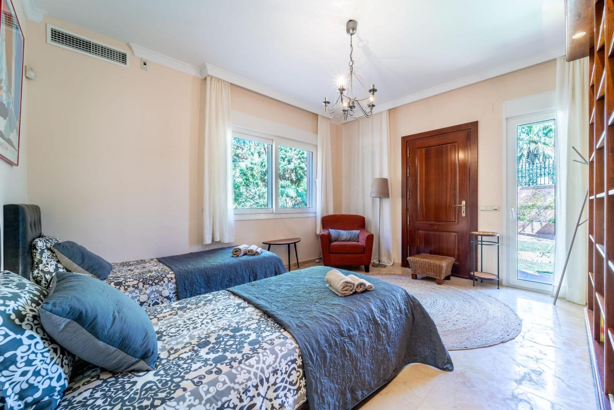 Beachside Villa With Panoramic Sea Views ベナルマデナ エクステリア 写真